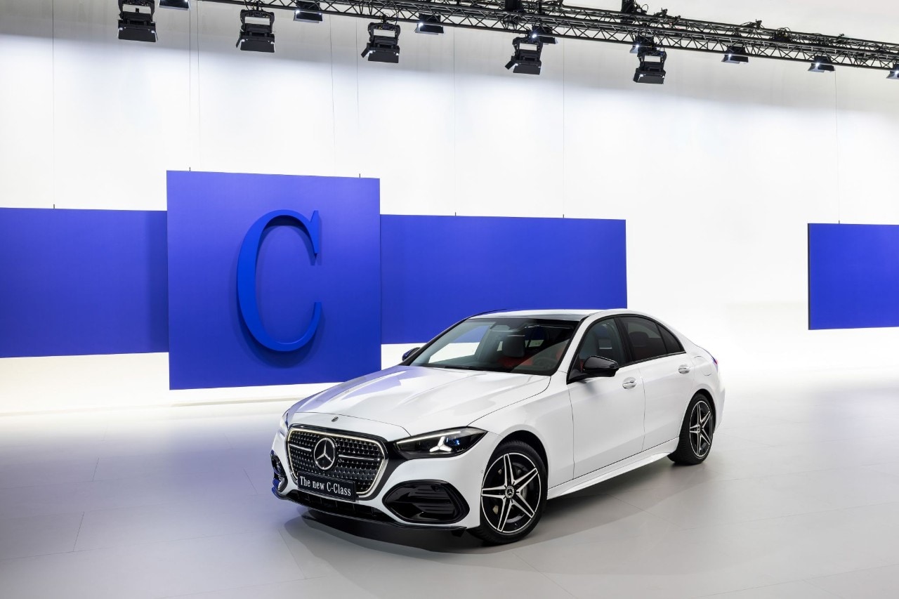 Mercedes Classe C, il restyling porta l'intelligenza artificiale a bordo