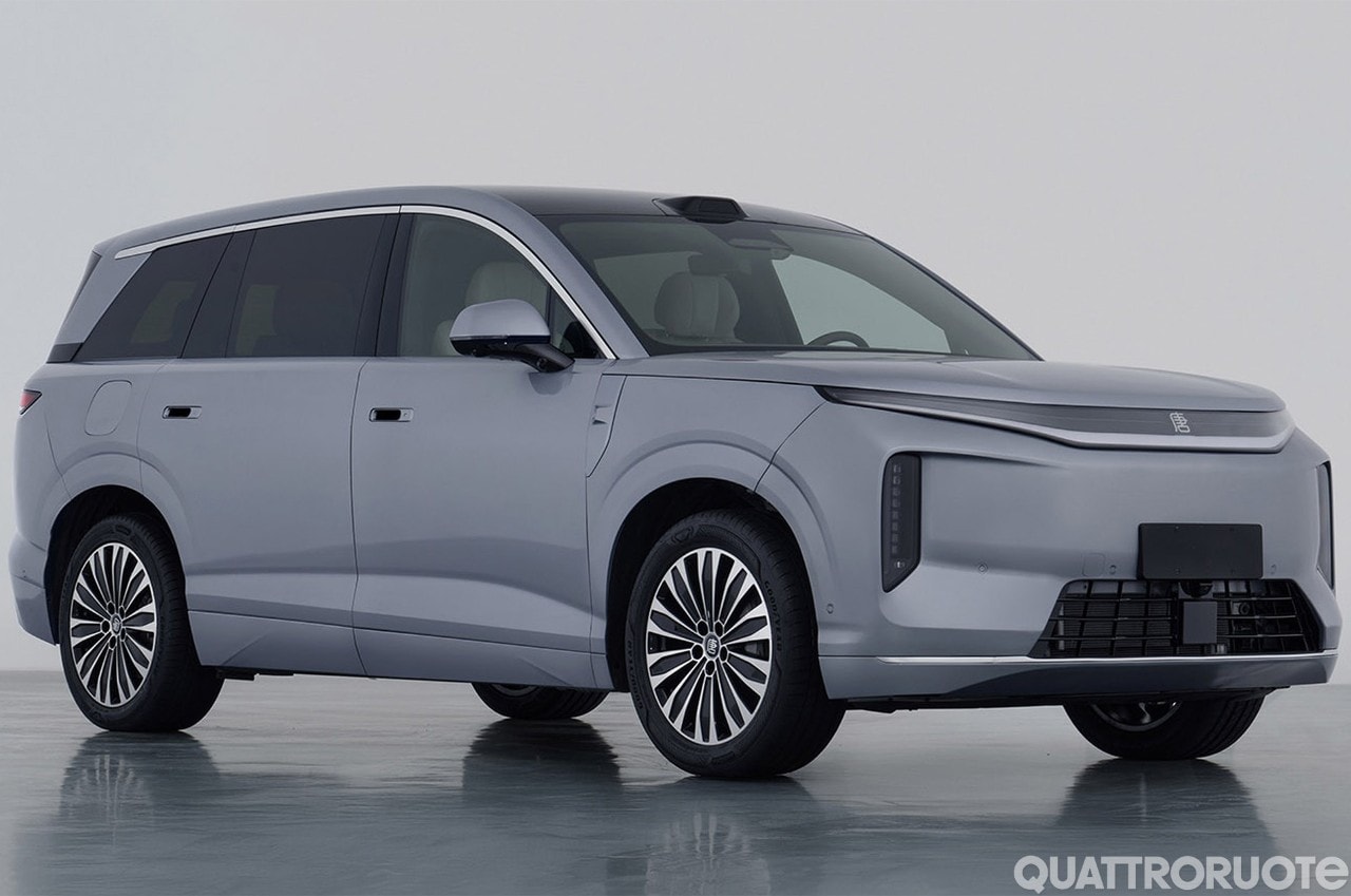 BYD Great Tang: nuovo stile e ricarica a 1 MW per la monovolume elettrica a sette posti