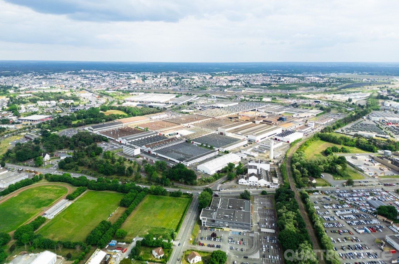 Dalle balestre alle sospensioni attive, viaggio nella fabbrica di Le Mans – VIDEO