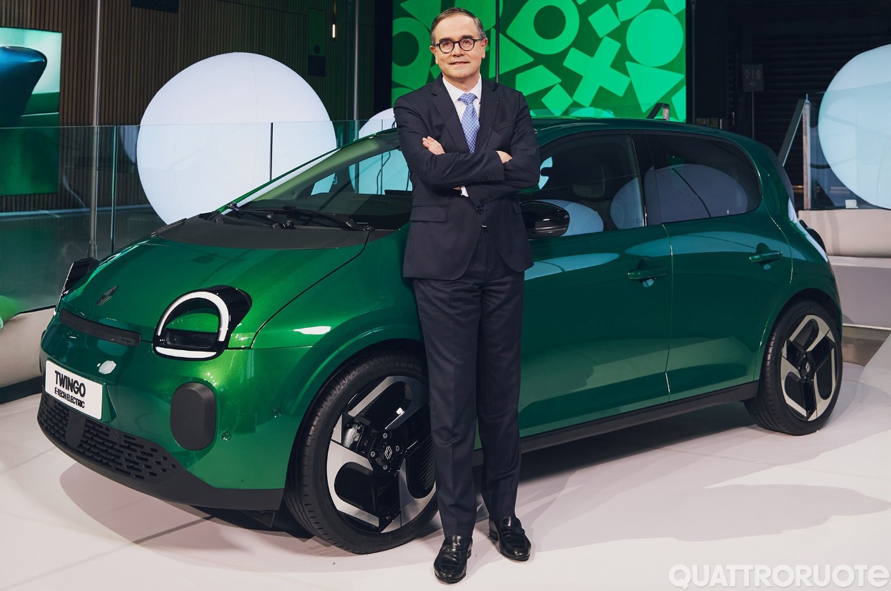 Renault, Provost: "Il tutto elettrico in Europa non è possibile. Serve un accordo con la Cina"