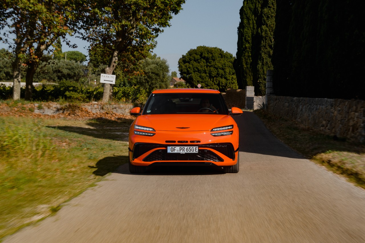 Sound da termica, cambio simulato e 650 CV: la Genesis elettrica che sfida gli appassionati
