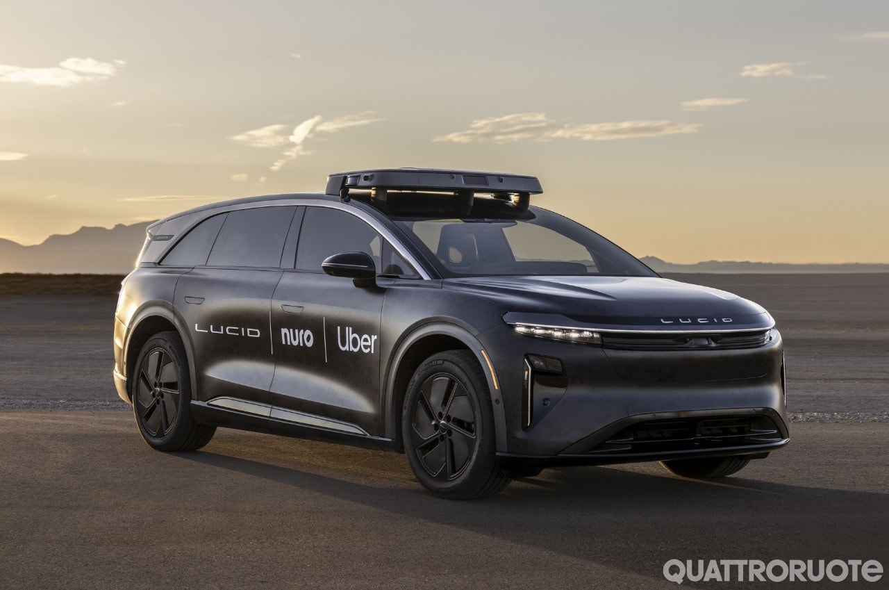 Uber investe anche in Lucid