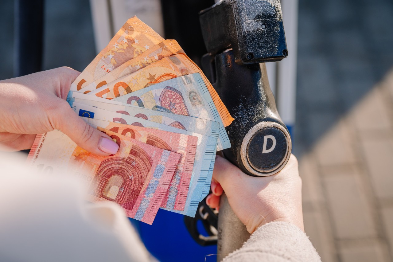 Carburanti, si va verso la mini proroga del taglio accise: cosa può cambiare da domani notte