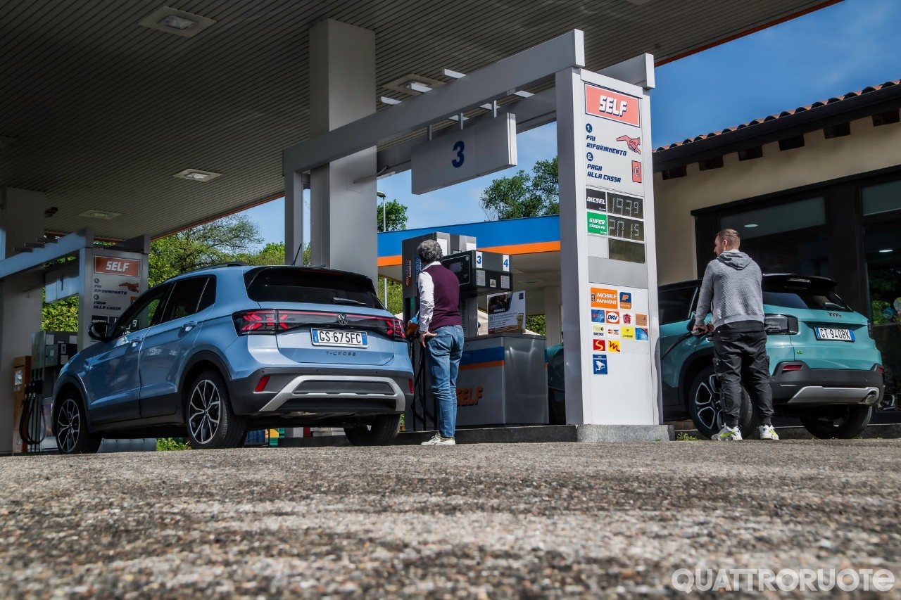 Le 10 auto più convenienti: la classifica per spesa euro/100 km