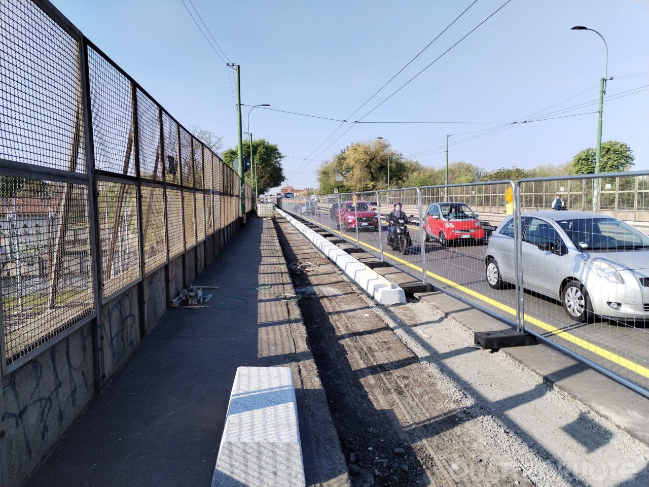 Milano, i cantieri della nuova ciclabile fanno litigare mezza città