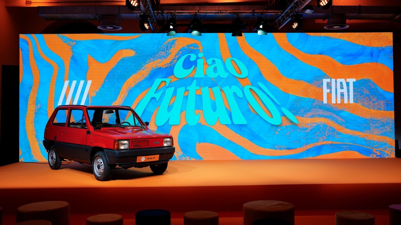Fiat, alla Milano Design Week il domani delle citycar tra modelli iconici e prototipi futuristici