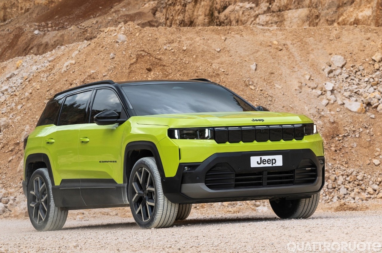 La nuova Jeep Compass arriva in concessionaria: prezzi aggiornati e promo sull’ibrida