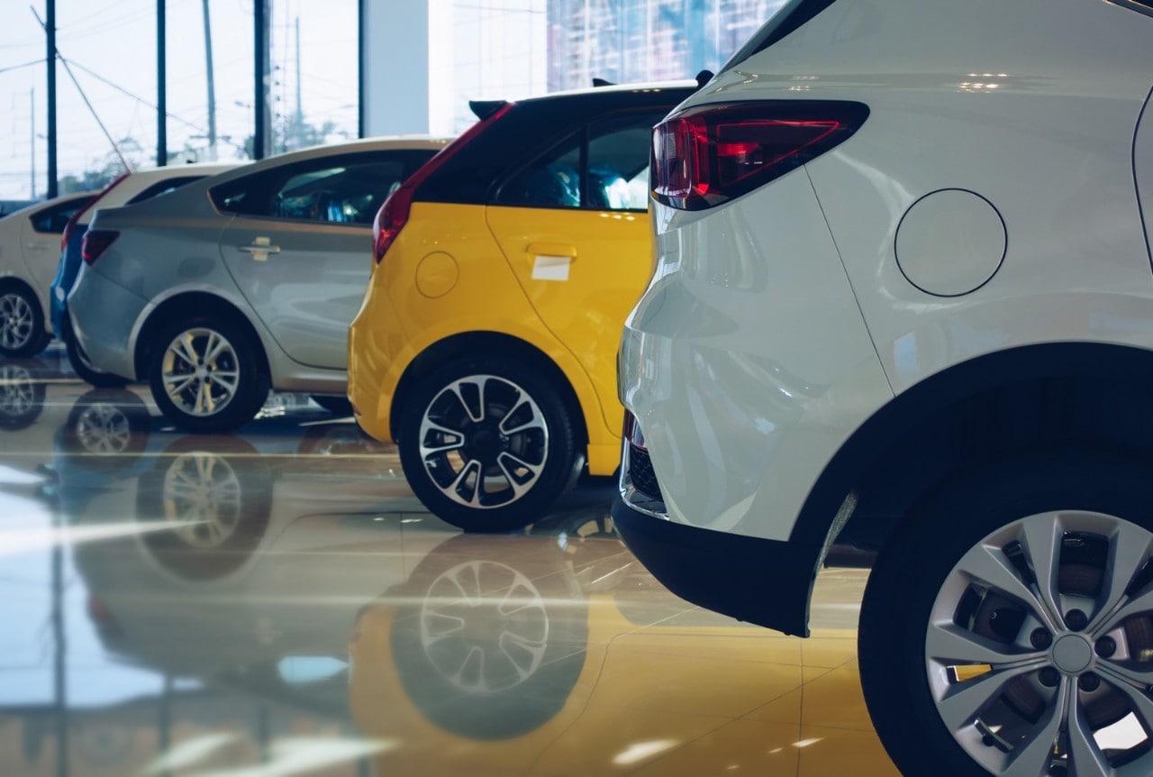 Auto usate, il mercato torna in positivo: la metà ha più di dieci anni, diesel ancora leader