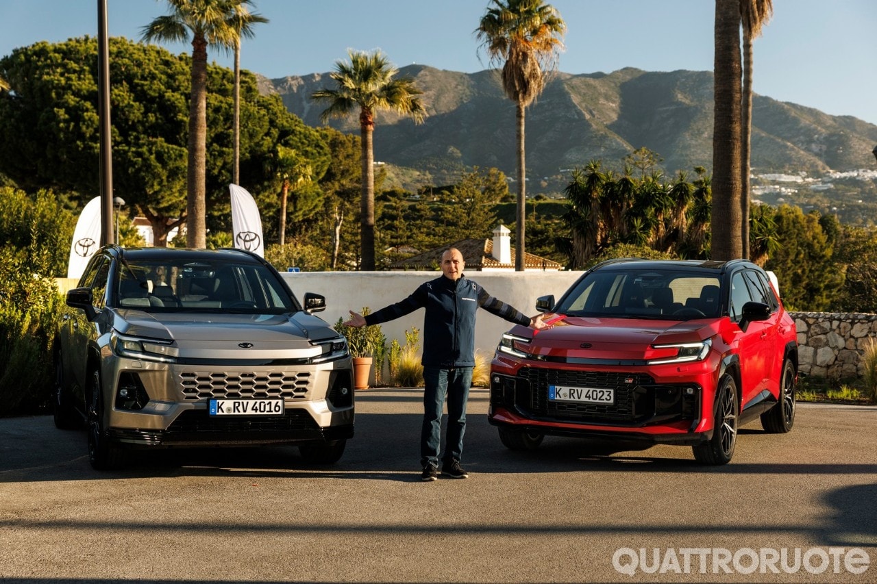 Nuova Toyota RAV4: full hybrid o plug-in, quale scegliere?