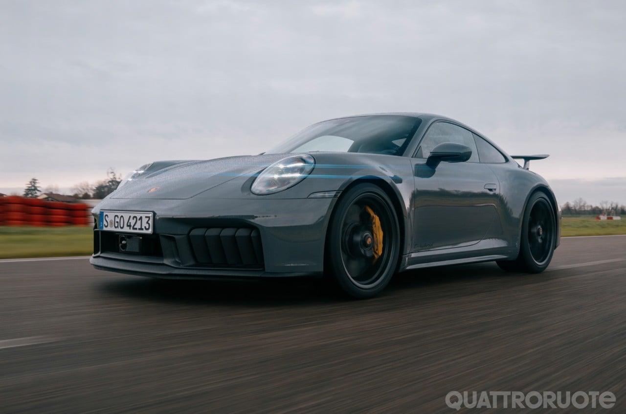 911 GTS, rivoluzione ibrida - VIDEO