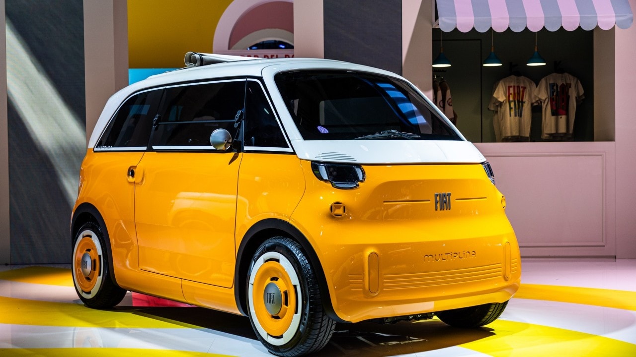 Fiat Multiplina, quattro posti nello spazio di due: può cambiare le nostre città? - VIDEO
