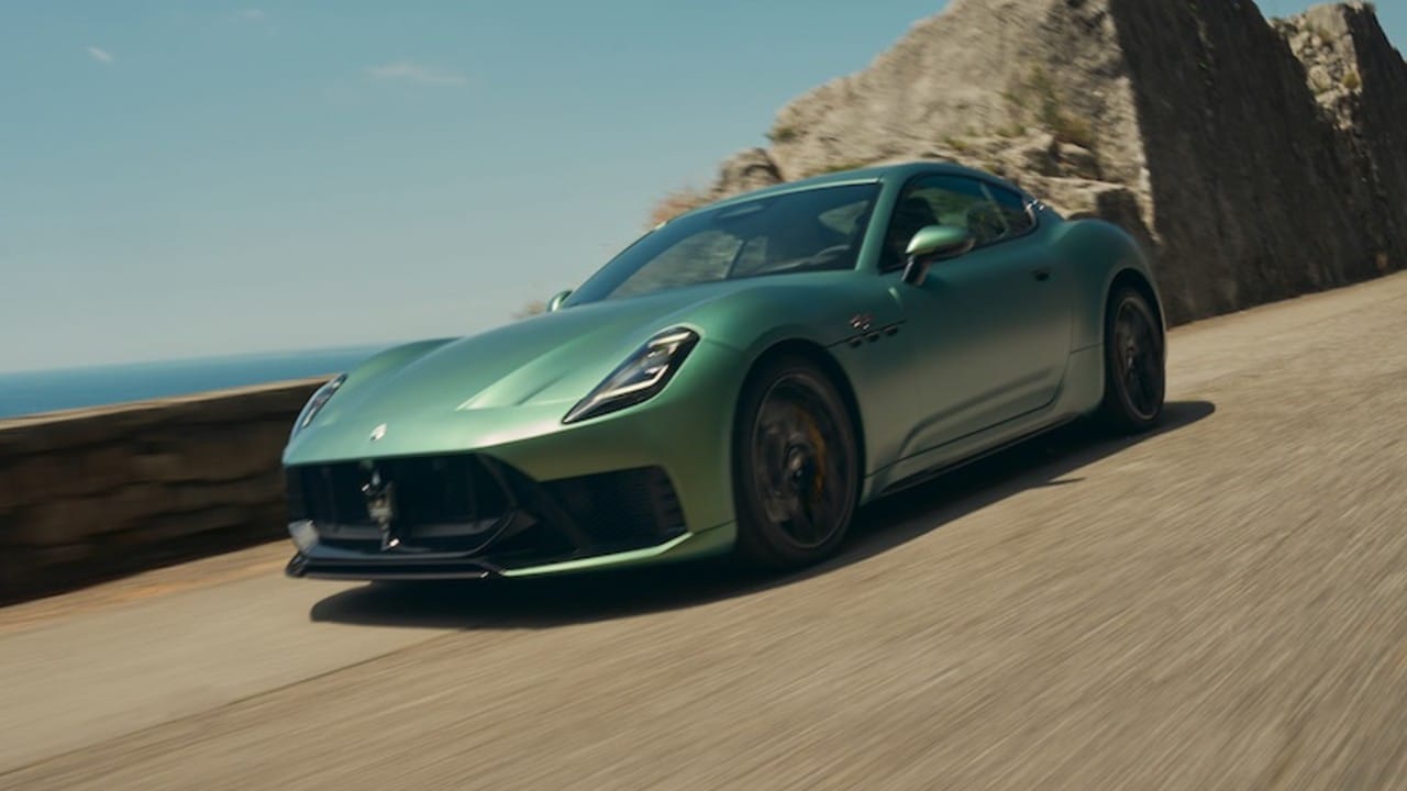 Più potenza, stesso piacere di guida: la Maserati GranTurismo continua a convincere
