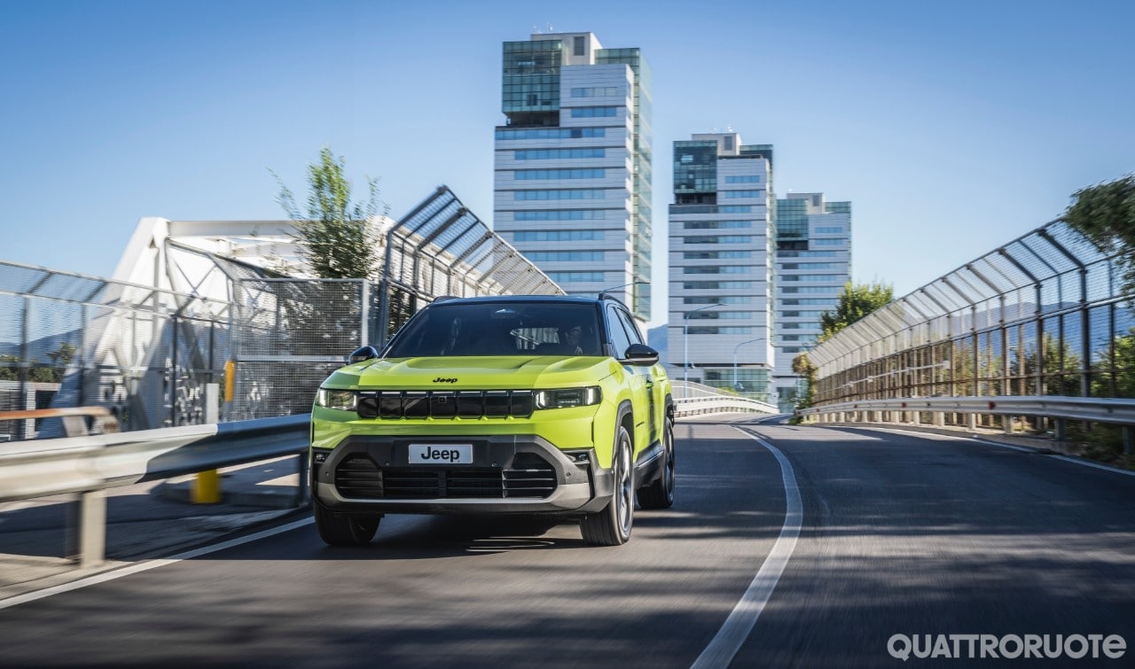 Nuova Compass, il primo test della e-Hybrid da 145 CV - VIDEO