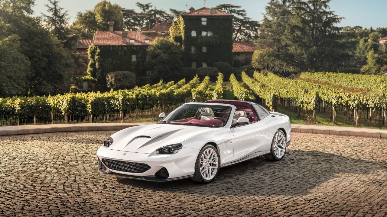 Touring Superleggera Veloce12 Aperta, una "weekender" da 290 all'ora